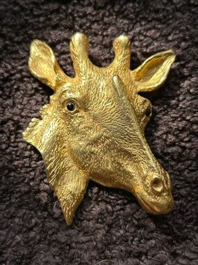 Gold Giraffe Head Brooch - Women Jewelry Brooches